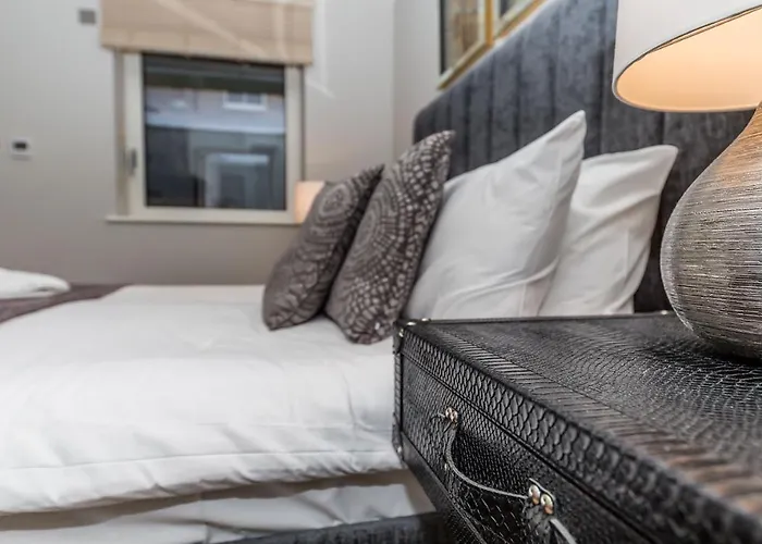 Lux 2 & 3 Bed Apartments In Camden Town Free Wifi By City Stay Aparts London